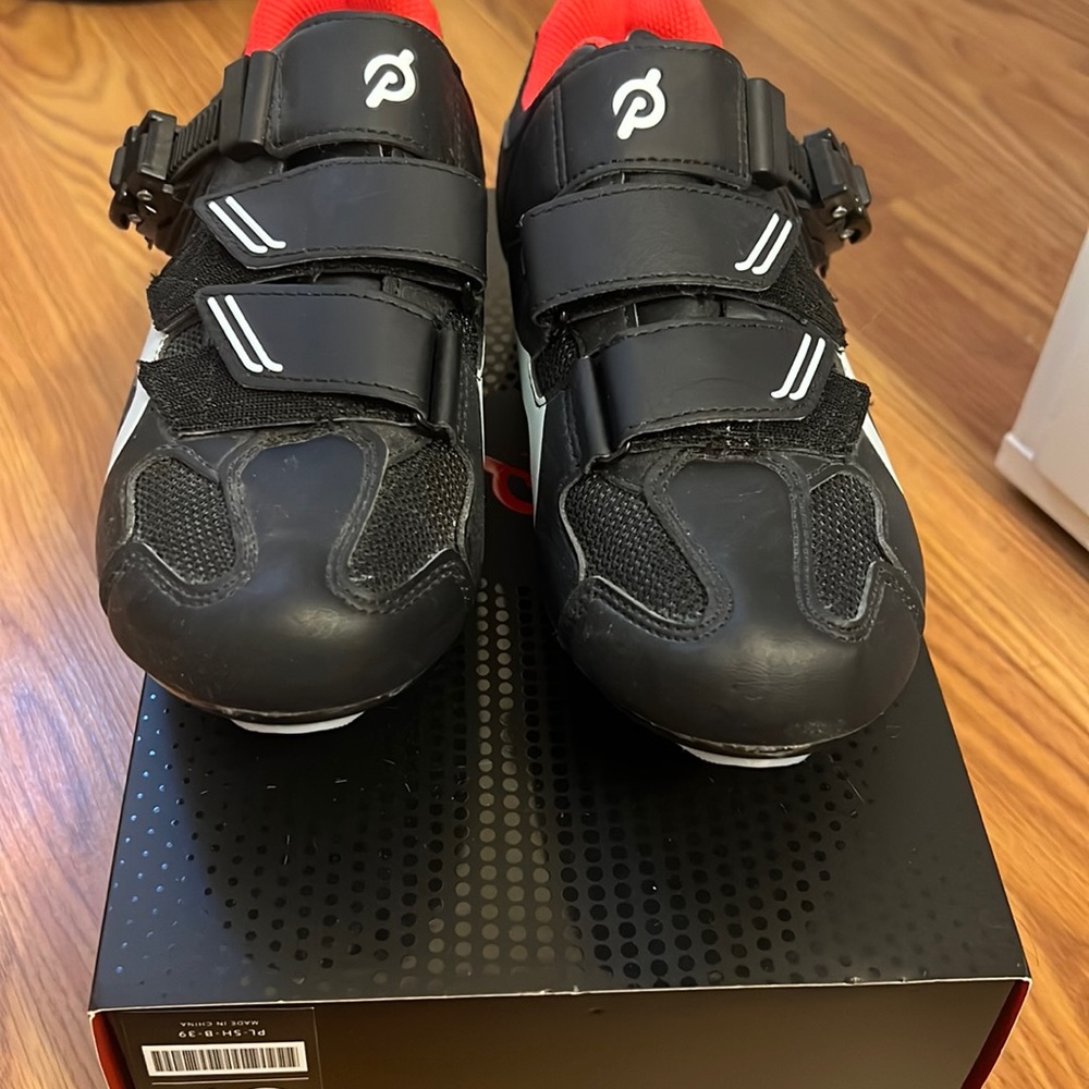 Gently used peloton cycling